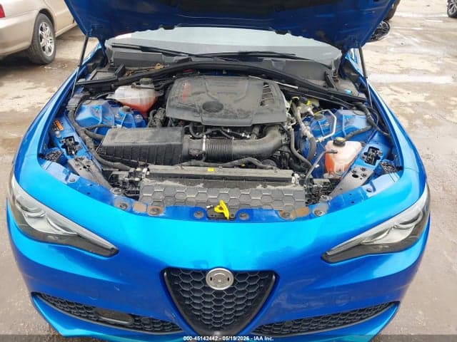 2022 ALFA ROMEO GIULIA VELOCE AWD 10