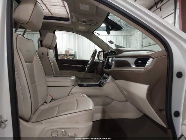2022 GMC YUKON XL 4WD DENALI 5
