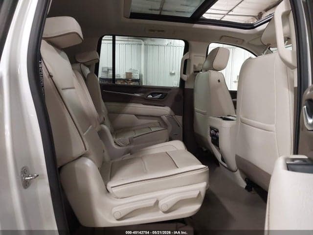 2022 GMC YUKON XL 4WD DENALI 8