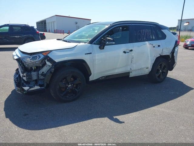 2020 TOYOTA RAV4 HYBRID XSE 2