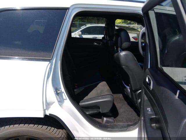 2019 JEEP GRAND CHEROKEE ALTITUDE 4X2 8