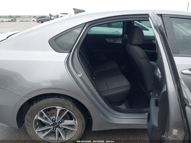 2023 KIA FORTE LXS 8