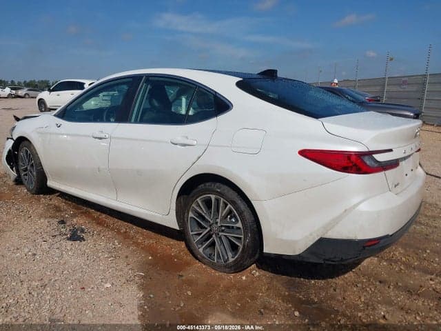 2026 TOYOTA CAMRY XLE 3