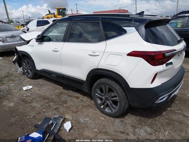2021 KIA SELTOS S 3