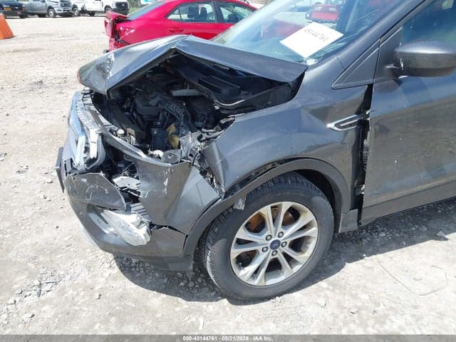 2017 FORD ESCAPE SE 6