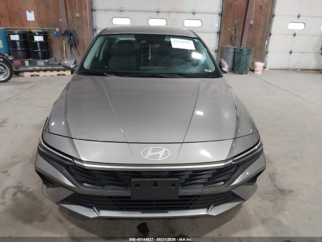 2024 HYUNDAI ELANTRA SE 12