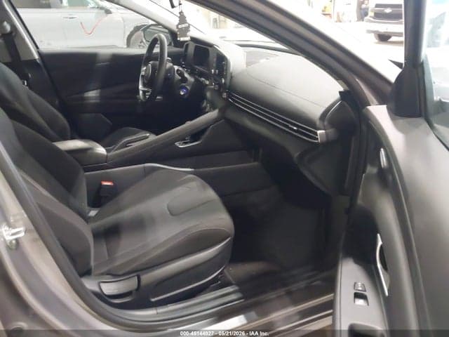 2024 HYUNDAI ELANTRA SE 5