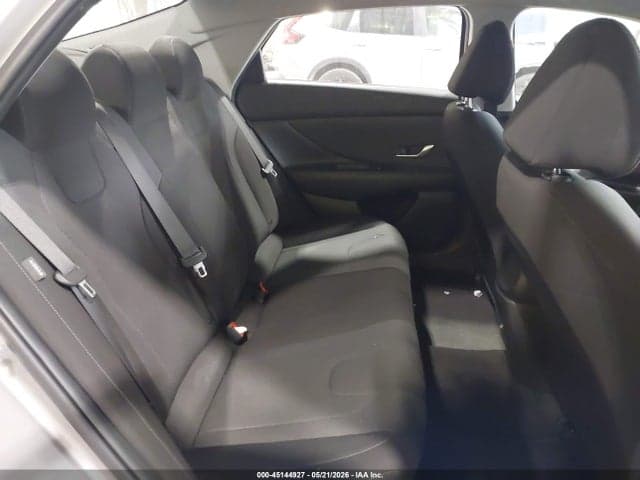 2024 HYUNDAI ELANTRA SE 8
