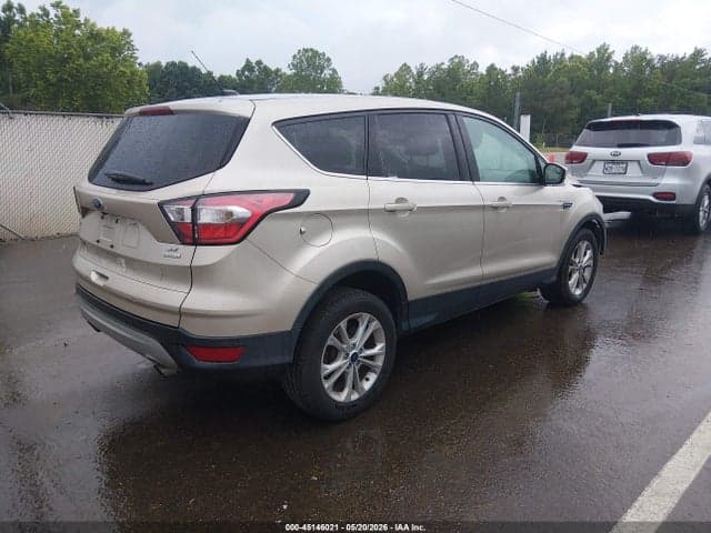 2017 FORD ESCAPE SE 4