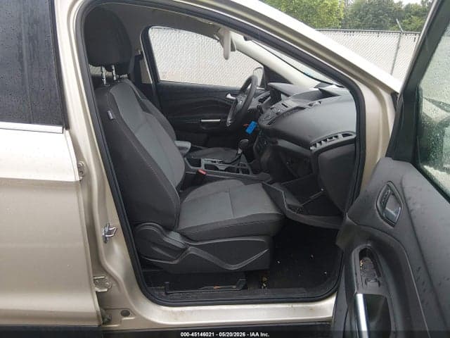 2017 FORD ESCAPE SE 5