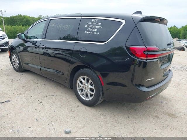 2023 CHRYSLER PACIFICA TOURING L 3