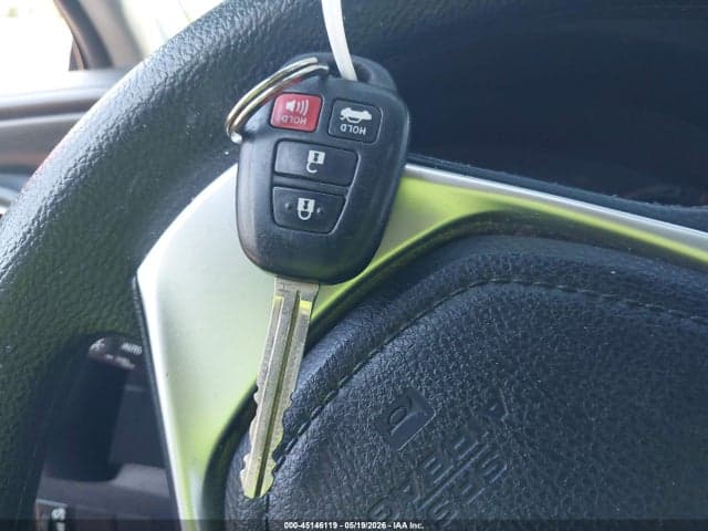 2017 TOYOTA COROLLA LE 11