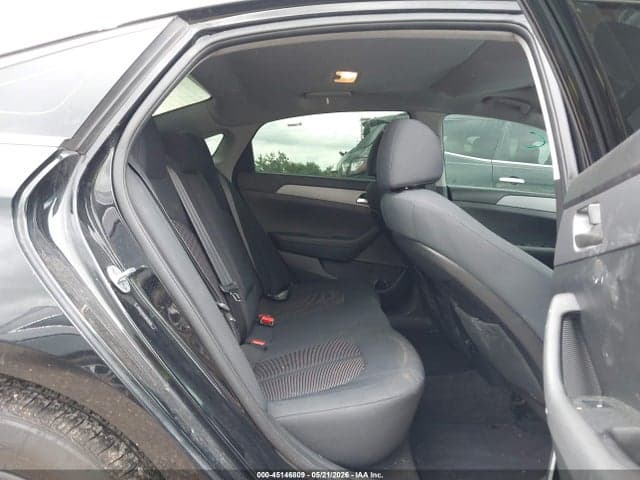 2018 HYUNDAI SONATA SE 8