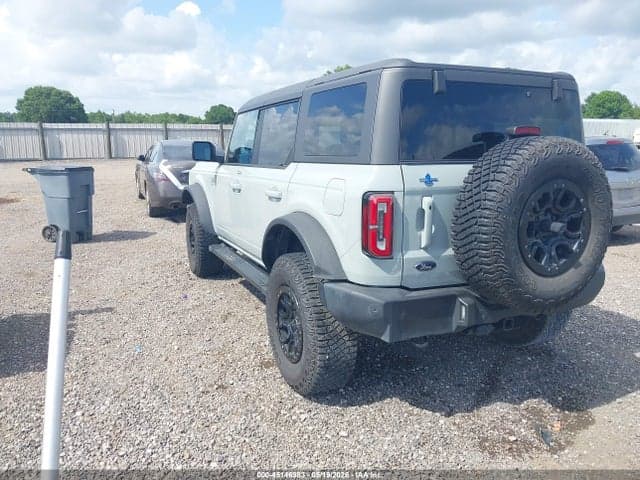 2022 FORD BRONCO OUTER BANKS 3