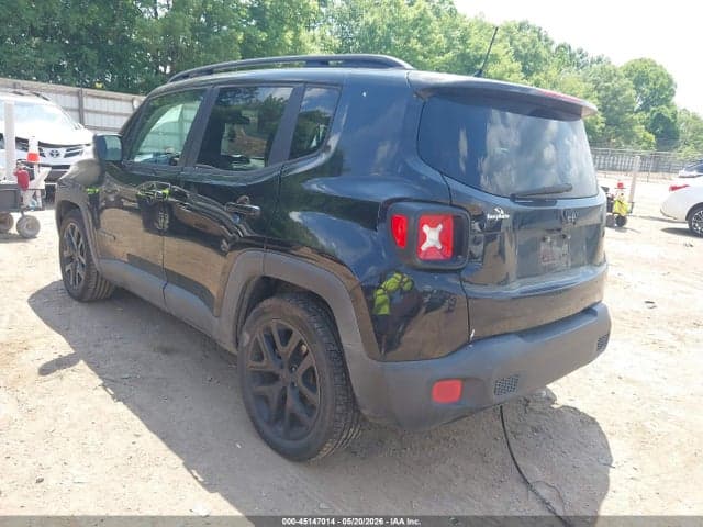 2017 JEEP RENEGADE ALTITUDE FWD 3