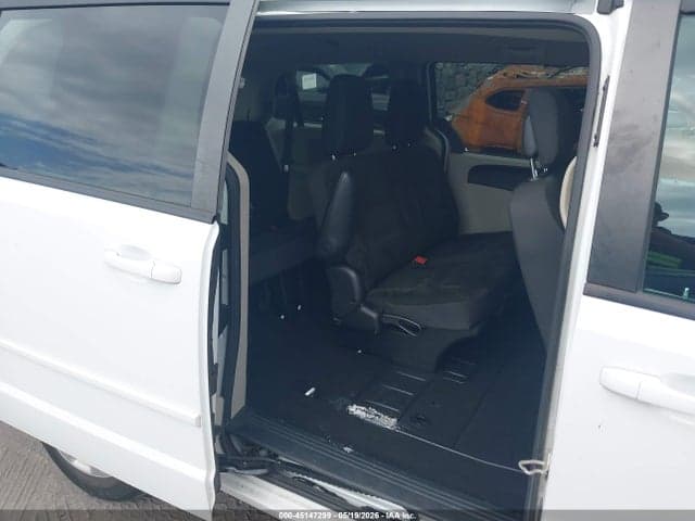 2017 DODGE GRAND CARAVAN SE 8