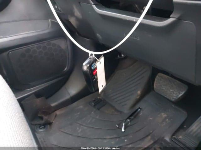 2025 TOYOTA SIENNA LE 11