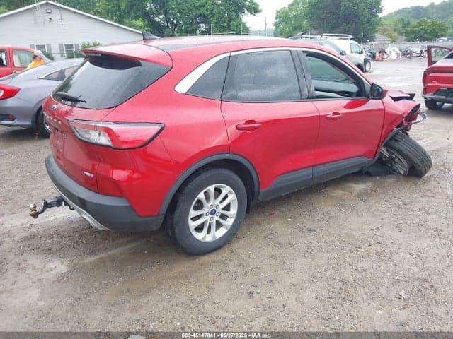 2020 FORD ESCAPE SE 4