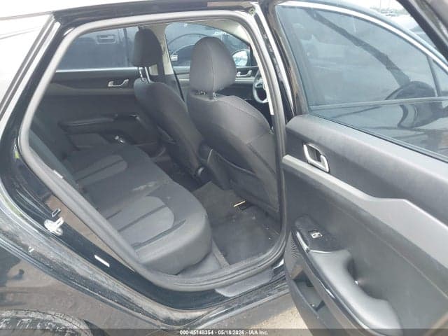2022 KIA K5 LX 8