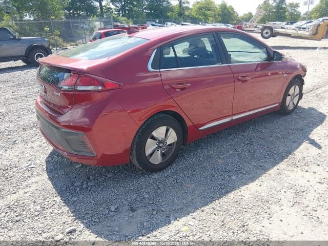 2020 HYUNDAI IONIQ HYBRID SE 4