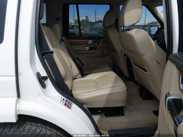 2010 LAND ROVER LR4 8