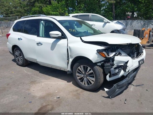 2018 NISSAN PATHFINDER SV 1