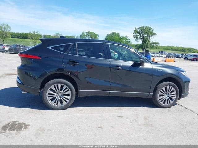 2021 TOYOTA VENZA LIMITED 13