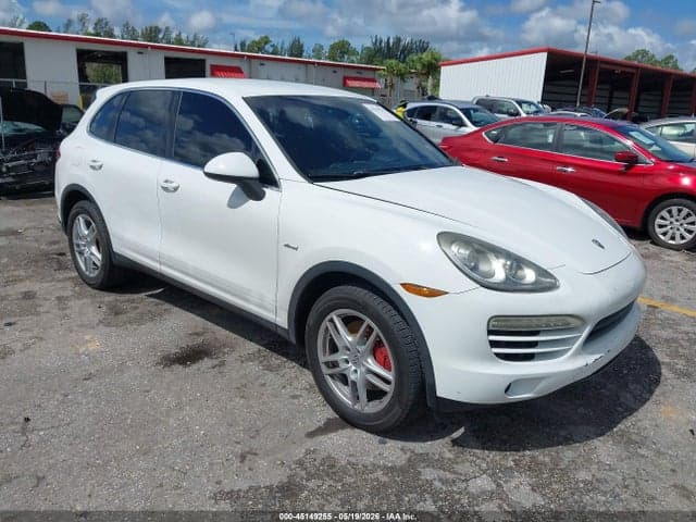 2013 PORSCHE CAYENNE DIESEL 1