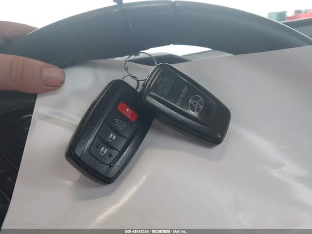 2022 TOYOTA RAV4 XLE 11