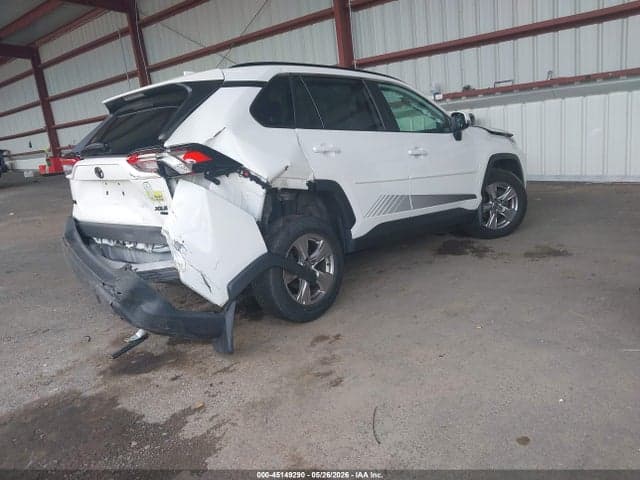 2022 TOYOTA RAV4 XLE 4