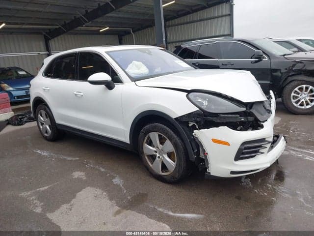 2019 PORSCHE CAYENNE