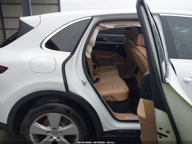 2019 PORSCHE CAYENNE 8