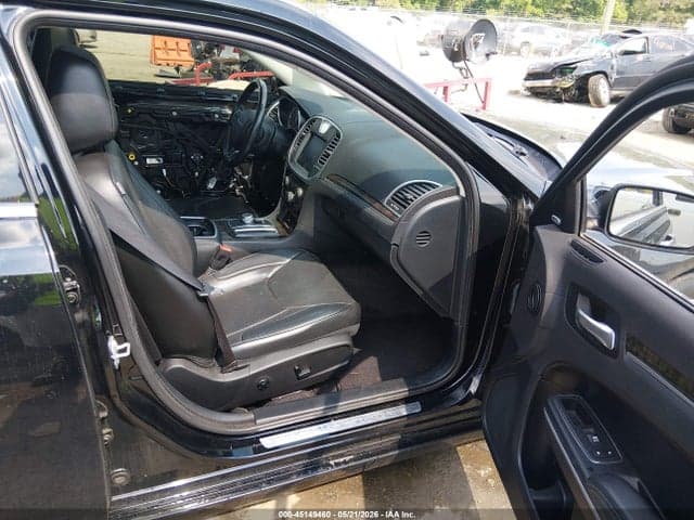 2017 CHRYSLER 300C 5