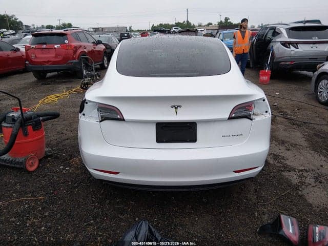 2021 TESLA MODEL 3 LONG RANGE 17