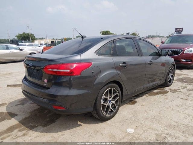 2017 FORD FOCUS SEL 4