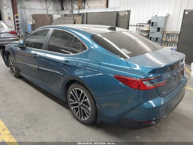 2025 TOYOTA CAMRY XLE 3