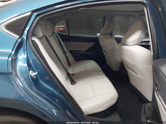 2025 TOYOTA CAMRY XLE 8