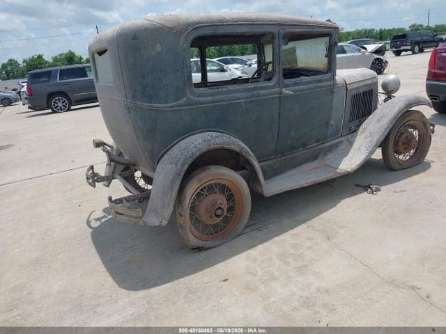 1930 FORD TUDOR 4