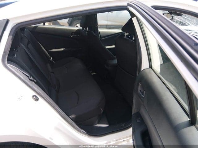 2020 TOYOTA PRIUS LE 8