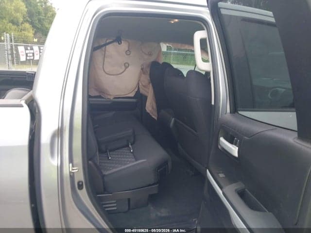 2020 TOYOTA TUNDRA SR5 8