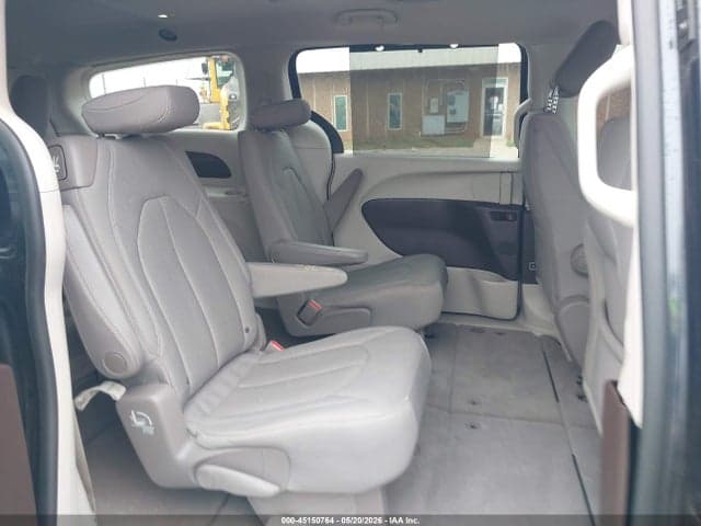 2021 CHRYSLER PACIFICA TOURING AWD 8