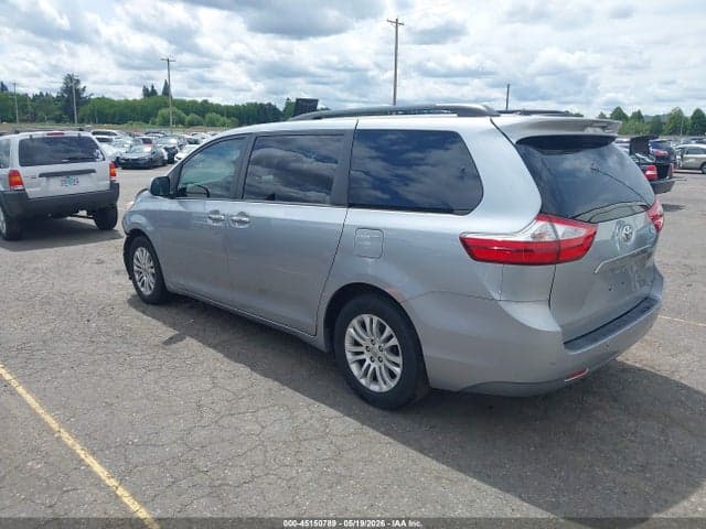 2017 TOYOTA SIENNA XLE 8 PASSENGER 3