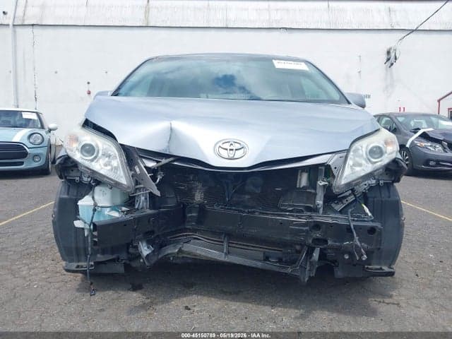 2017 TOYOTA SIENNA XLE 8 PASSENGER 6