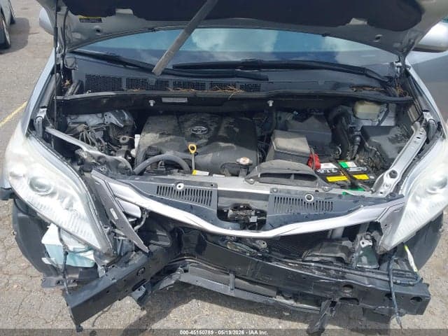 2017 TOYOTA SIENNA XLE 8 PASSENGER 10