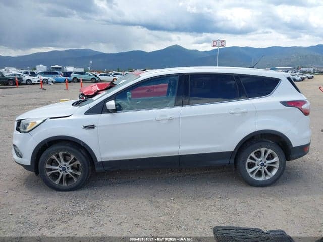 2017 FORD ESCAPE SE 14