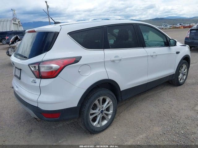 2017 FORD ESCAPE SE 4