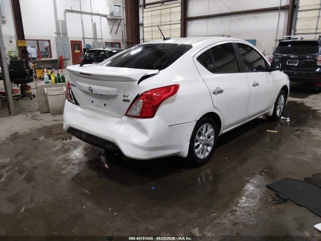 2017 NISSAN VERSA 1.6 SV 4