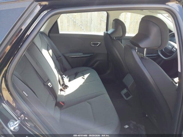 2025 KIA K4 LXS 8