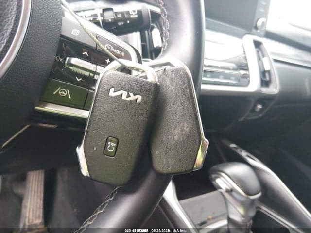 2023 KIA SORENTO S 11