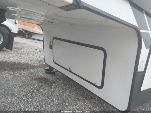 2020 GRAND DESIGN MOMENTUM 351M TOYHAULER 5TH WHL TRAVEL TRAILER 10
